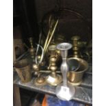 PART SHELF OF BRASS WARE INCLUDING A HANGING PARAFFIN LAMP