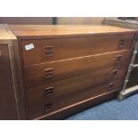 RETRO CHEST OF 4 DRAWERS