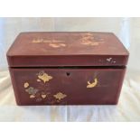 ORIENTAL LACQUERED TEA CADDY WITH HAND PAINTED DECORATION