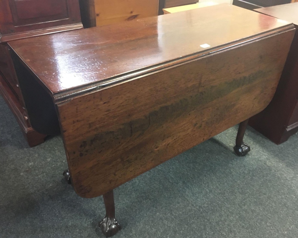 MAHOGANY GEORGE II TABLE ON BALL & CLAW FEET