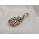 GOOD SILVER ART NOUVEAU CADDY SPOON BY THOMAS HAYES. B'HAM 1900