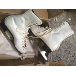 PAIR OF SIZE 7.5 BAUER ICE SKATES