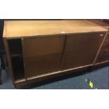 RETRO 2 SLIDING DOOR CABINET