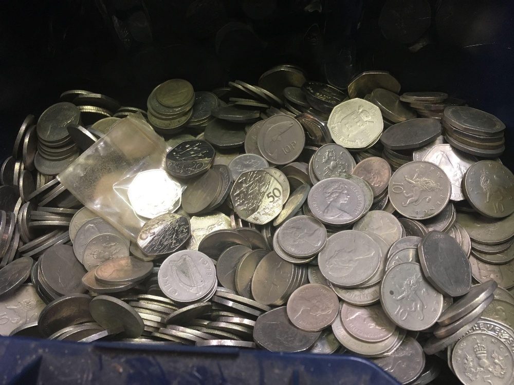 APRROX 12kg OF MAINLY BRITISH CUPRO NICKEL COINAGE (50P'S, 10P'S & 5P'S) - Image 2 of 2