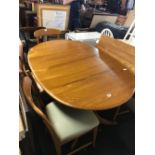 MODERN OVAL EXTENDING PINE DINING TABLE WITH EXTRA LEAF & 5 CHAIRS