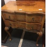 SMALL REPRODUCTION WALNUT SERPENTINE FRONTED CHEST OF 2 DRAWERS ON QUEEN ANN STYLE LEGS WITH BRASS