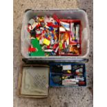 PLASTIC BOX OF LEGO TOTAL WEIGHT APPROX 6.5kg