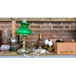 QTY OF VINTAGE SMALL STYLE OIL LAMPS INCL; A MODERN ELECTRICAL COPY & VARIOUS GLASS CHIMNEY'S