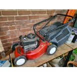 BRIGGS STRATTON 35 CLASSIC CHAMPION PETROL MOWER