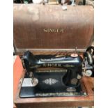 VINTAGE SINGER SEWING MACHINE