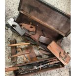 SMALL WOOD CARPENTERS BOX WITH VARIOUS VINTAGE MORTICE PLANES, CHISELS & A STEEL BODIED PLANE OF