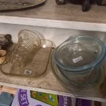 SHELF OF MOTTO WARE & GLASSWARE