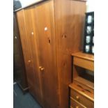 MODERN PINE TRIPLE DOOR WARDROBE WITH MATCHING BEDSIDE CABINETS & CHEST OF 4 DRAWERS