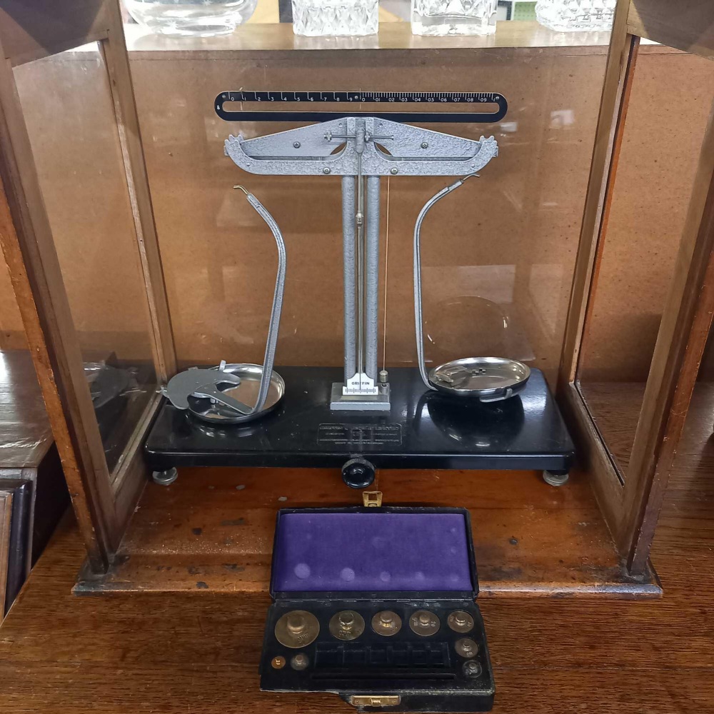 GLAZED DISPLAY CASE OF GRIFFIN SCALES & WEIGHTS - Image 2 of 3