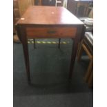 MAHOGANY PENBROOK STYLE TABLE