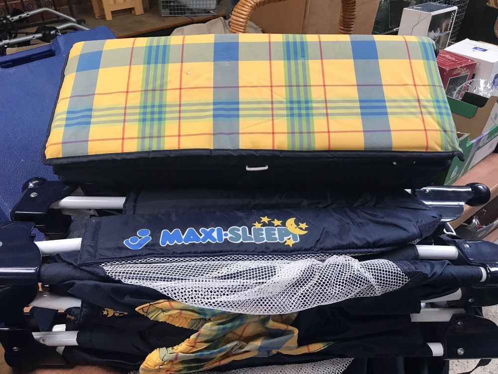 MAXI SLEEP TRAVELLING COT WITH TRAVEL BAG