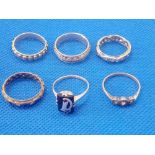 SIX 9CT GOLD AND SILVER RINGS, SOME AS A/F