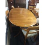 MODERN OVAL EXTENDING PINE DINING TABLE WITH EXTRA LEAF & 4 CHAIRS