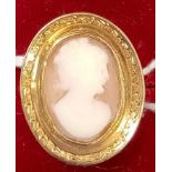 GOOD 9ct CAMEO RING, SIZE P½, 4.6g