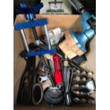 SMALL CARTON OF JEWELLERY TOOLS INCL; A RING FORMING TOOL, HAND JIG, SCISSORS & SMALL SET OF BRASS