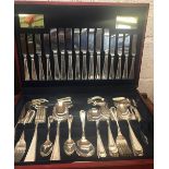 VINERS CASED CUTLERY SET