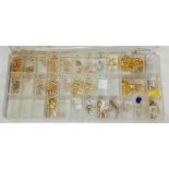 TRAY OF ROLLED GOLD JUMP BOLT RINGS & JEWELLERY FITTINGS