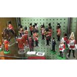 APPROX 24 CORGI ICON LEAD FIGURES WITH SCOTTS GUARD BAND, BEEFEATERS, LIFE GUARDS ETC