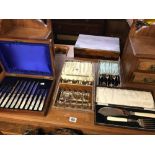 BOXED CUTLERY CONSISTING OF A FISH KNIFE & SERVER, BOXED PICKLE FORKS & KNIVES, SPOONS ETC