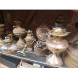 SHELF OF MISC BRASS & COPPER OIL LAMPS