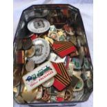 TIN OF RUSSIAN MEDALS & BADGES