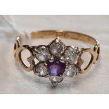 SMALL 9ct CLUSTER RING, SIZE J