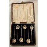 A SET OF 6 SILVER BEAN TOP SPOONS, FITTED BOX, 1925