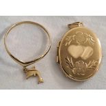 9ct GOLD LOCKET WITH 2 HEARTS & 9ct DOLPHIN RING, w.2.8g