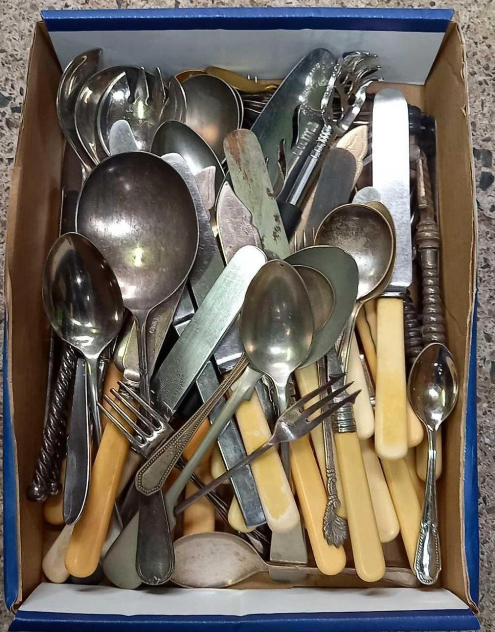 2 CARTONS OF MISC CUTLERY& CUTLERY TRAY - Image 2 of 2