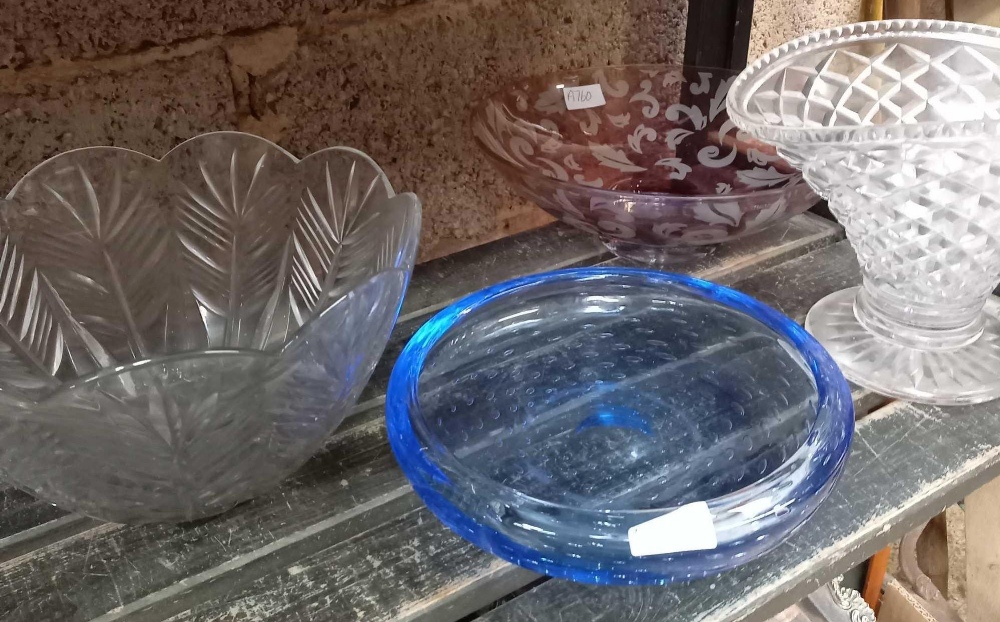 CARTON OF MISC GLASSWARE, DECANTERS, GLASS WALL POCKET, FRUIT BOWLS& MURANO STYLE BLUE GLASS DISH - Image 2 of 2