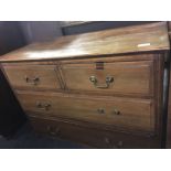 ANTIQUE MAHOGANY CHEST OF 4 DRAWERS (1 HANDLE IN DRAWER)