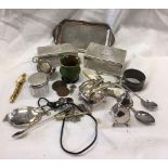 BAG OF PLATED WARE INCL; NAPKIN RINGS, TEA SPOONS, SUGAR NIPS & OTHER METAL ITEMS