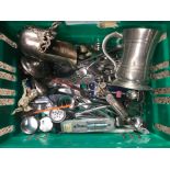 CARTON OF MISC STAINLESS STEEL CUTLERY, PAIR OF CANDLE WICK SNUFFERS, SUGAR SCUTTLE & SHOVEL &