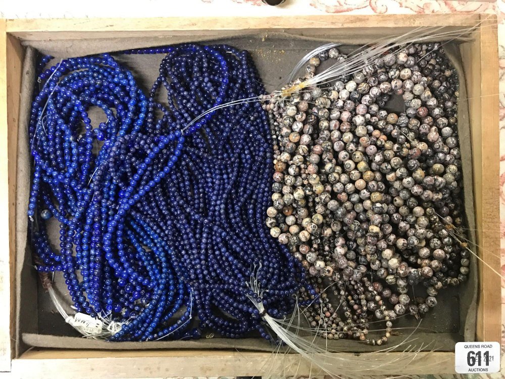 LARGE TRAY OF DYED LAPIS LAZULI BEAD NECKLACES & TIGERS EYE BEAD NECKLACES