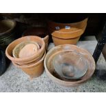 QTY OF EARTHENWARE POTS & 2 GLASS BOWLS