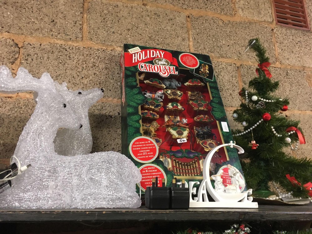 3 SHELVES OF CHRISTMAS DECORATIONS - Image 2 of 10