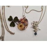 SMALL QTY OF SILVER CHAINS, PENDANTS & A 3 LEAF CLOVER BROOCH