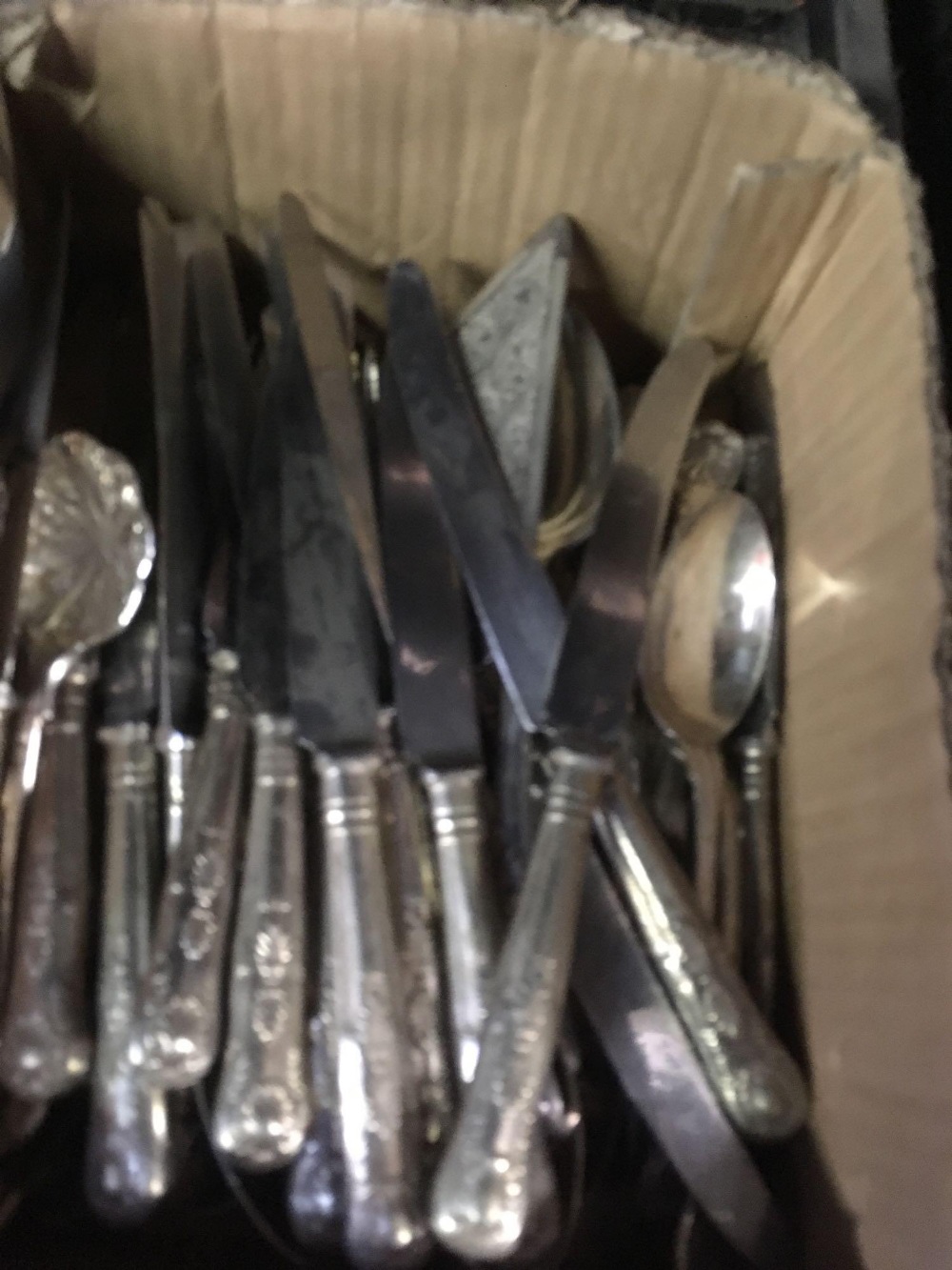 CARTON OF MISC TABLE CUTLERY - Image 3 of 3