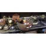 SHELF WITH MISC COPPER & BRASS ITEMS INCL; CAST IRON SCALE WITH WEIGHTS