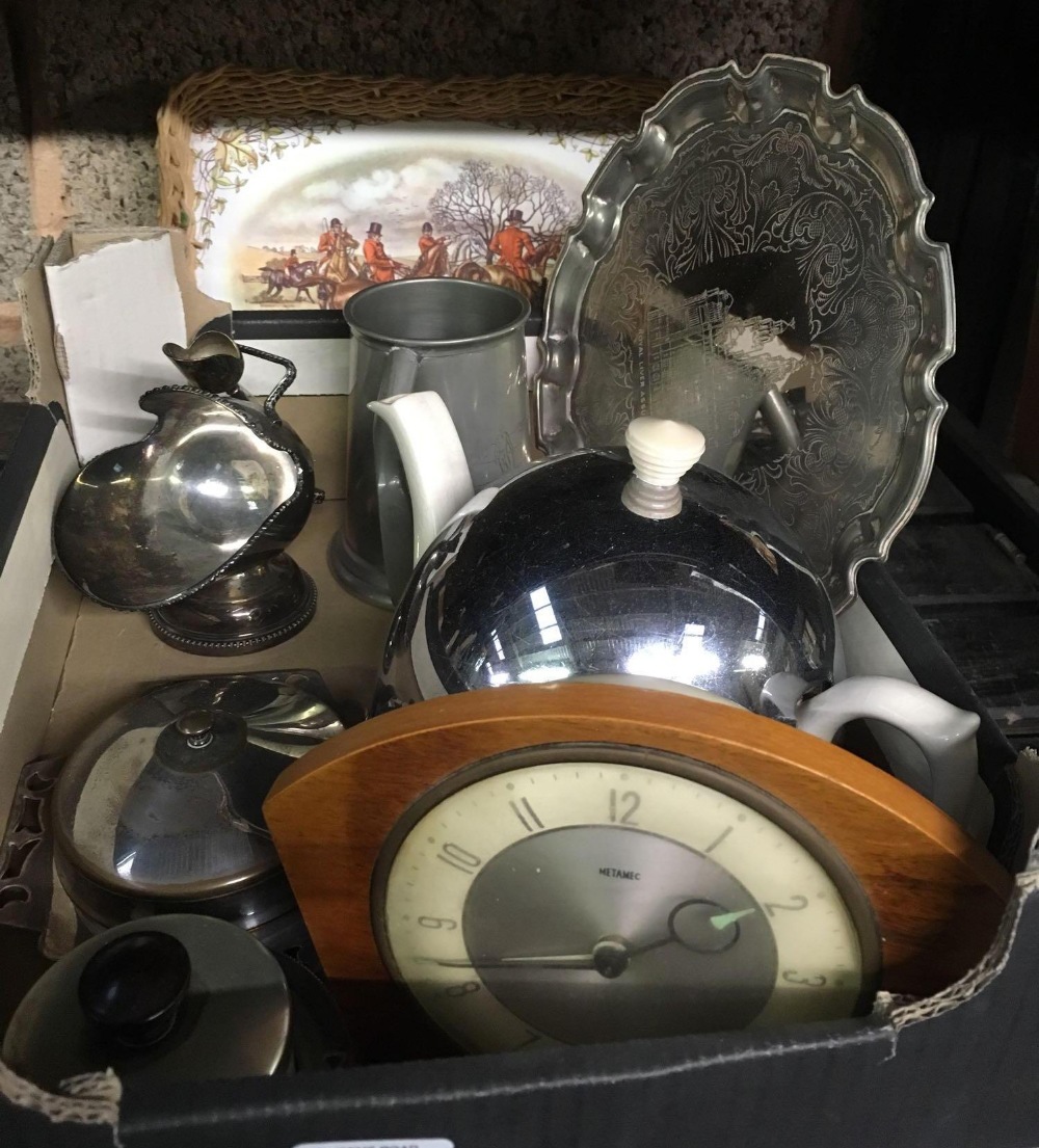 CARTON WITH METAL TRAY, TANKARD, METAL ITEMS & A METAMIC CLOCK