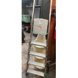 FIVE STEP ALUMINIUM STEP LADDER