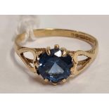 9ct BLUE STONE RING, SIZE 'O'