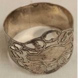 A GOOD SILVER NAPKIN RING, B'HAM 1910