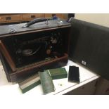 VINTAGE ELECTRIC SINGER SEWING MACHINE IN OAK CARRY CASE