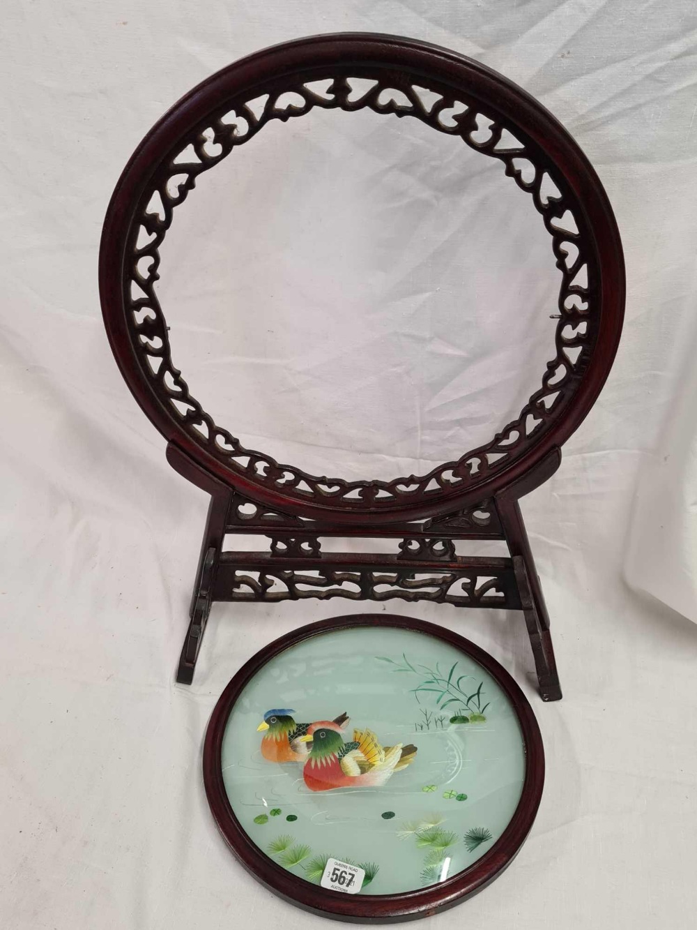 ORIENTAL HARDWOOD CARVED STAND SUPPORTING A CIRCULAR FRAME WITH A MOBILE, DOUBLE-SIDED SILK-WORK - Image 5 of 7